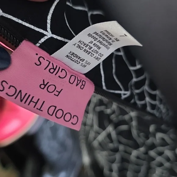 Wicked Swing Dress in Vintage Spiderweb Print - Vixen by Micheline Pitt LARGE - Picture 8 of 8